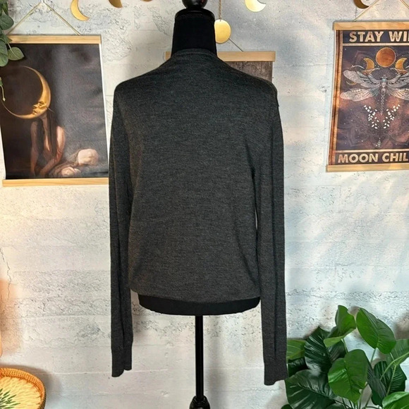 Polo Ralph Lauren Custom Fit Merino Wool V-Neck Gray Sweater Size Large - Picture 3 of 9
